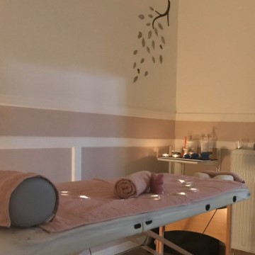 Válassz: 45 perces svédmasszázzsal űznéd ki a görcsöket a porcikáidból vagy stresszoldó relaxmasszázzsal töltődnél inkább fel ugyanennyi én-idő alatt?