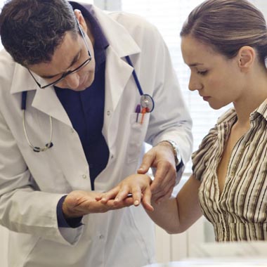 Szemölcs-mentesítés azonnal: 6 darabnál több szemölcs végleges bőrgyógyászati eltávolítása (intimzónáról is)