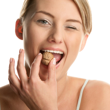 Akár egy életre szóló, teljes értékű fogpótlás, rejtett költségek nélkül! Kedvező áron 217.000Ft helyett 99.890Ft!