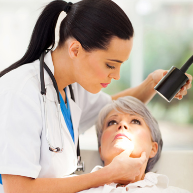 Számolj le a szemölcs-invázióval! Bőrgyógyász-kozmetológus szakorvos által végzett 1-6 darab szemölcs eltávolítása