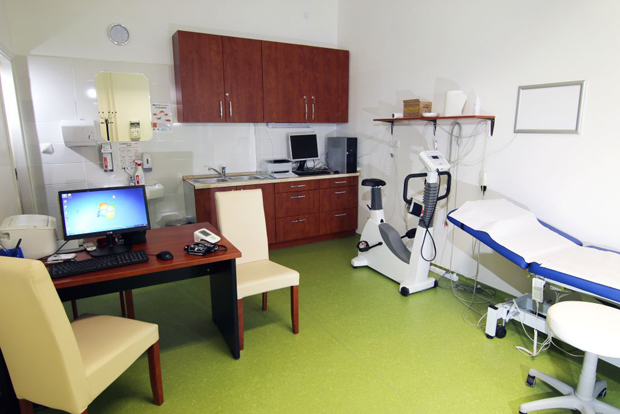 Corvin főorvosi kardiológiai csomag: Alapvizsgálatok + Szívultrahang (ECHO) + Nyugalmi EKG + Terheléses EKG* + Kiértékelés, és konzultáció