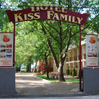 Hotel Kiss Family