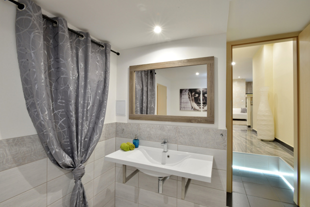 Káprázatosan eredményes:<br />Exkluzív HIFU arclifting kezelés TELJES ARCRA mikrofókuszált ultrahanggal.