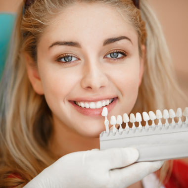 70.000 Ft helyett 9.990 Ft: 3-5 árnyalattal fehérebb fogak professzionális Led lámpás fogfehérítéssel...