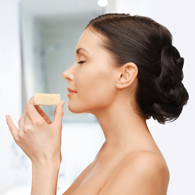 4 db 125 grammos, 100%-ban természetes Agno olíva szappan 4 féle választható illatban (aloe vera, jázmin, méz, narancs)