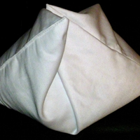 1,5 kg parajdi sós kamillás sópárna + 1 kg bőrnyugtató gyógynövényes parajdi fürdősó