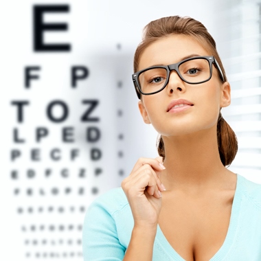 Prémium minőségű multifokális szemüvegkészítés Varilux Mester Optikától extrákkal