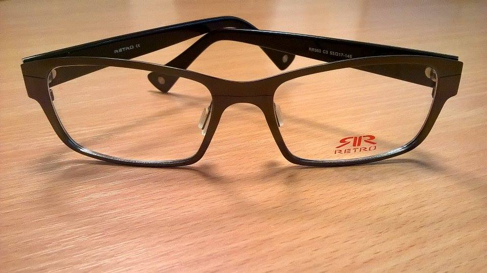 Szemrevaló szemre valók:<br />Szemüvegkészítés + RETRO márkájú keret (~30 féle közül lehet választani) +Szemvizsgálat + Tok + Törlőkendő