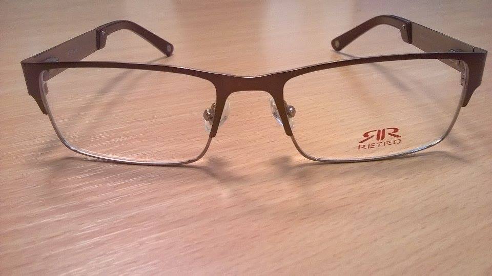 Szemrevaló szemre valók:<br />Szemüvegkészítés + RETRO márkájú keret (~30 féle közül lehet választani) +Szemvizsgálat + Tok + Törlőkendő