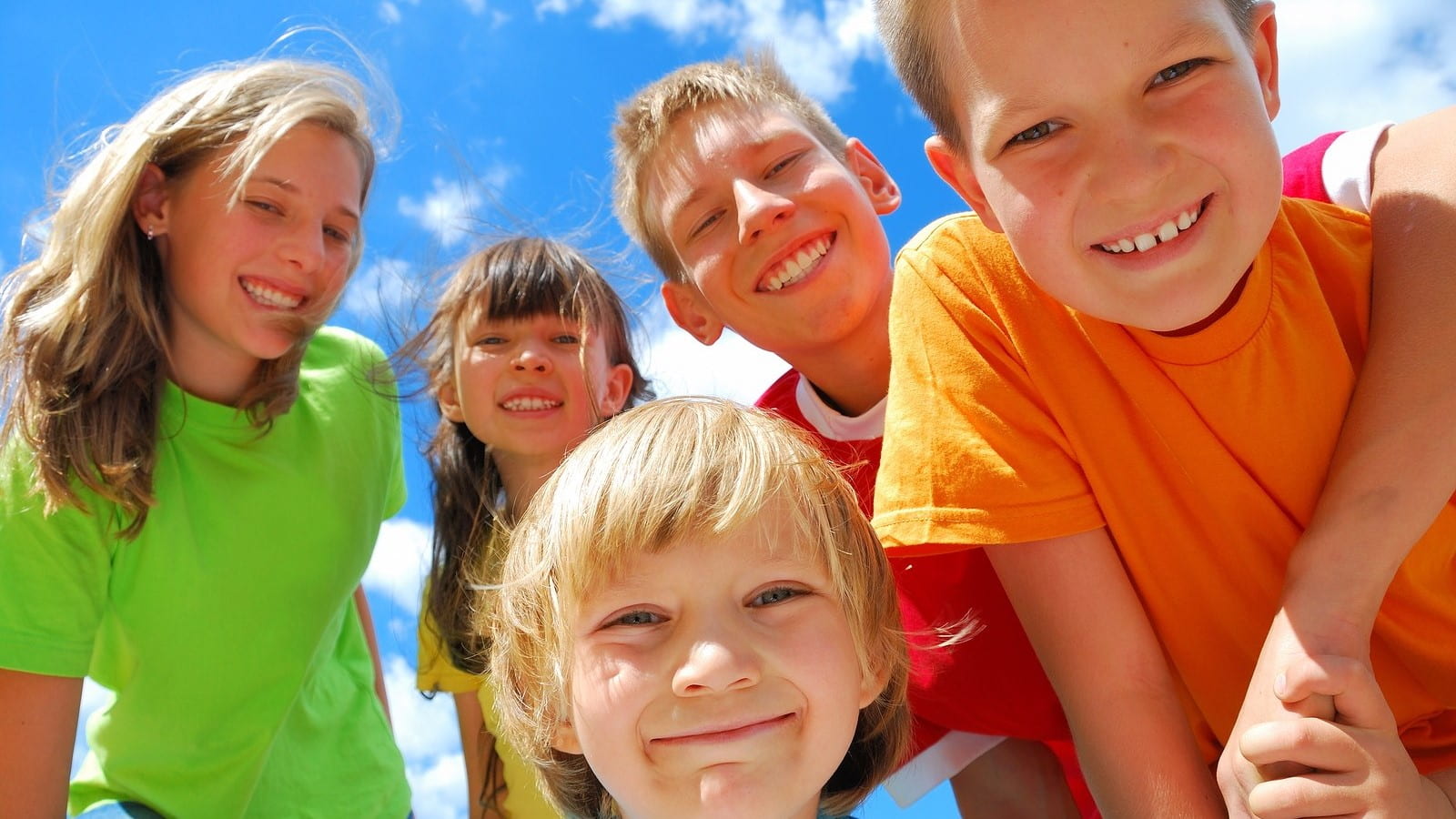 A JÓ GYERMEKKORI ÉLMÉNYEKÉRT! Megalakult az Egyesület a Gyermekek Egészséges LelkiVilágért