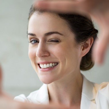 Fogkőeltávolítás fehérítő hatású polírozással, és ajándék állapotfelmérés a Grand Park Dental-nál előleg