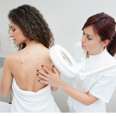 Távozz tőlem akne, bőrgomba, tűzfolt, ekcéma, pikkelysömör! Általános bőrgyógyászati vizsgálat és ...