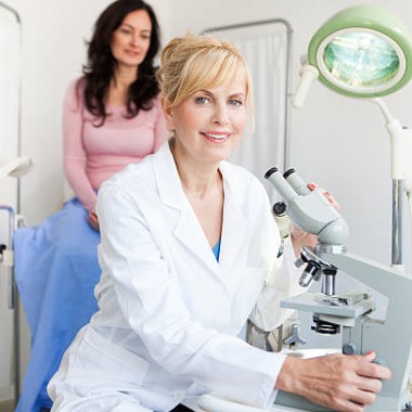 Kivételes nőgyógyászati vizsgálat-csomag mikrobiológiai kenetvizsgálattal.