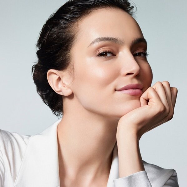 Orvosi TRI-HYAL arcfeltöltés innovatív, sejtazonos FILORGA Medical töltőanyaggal