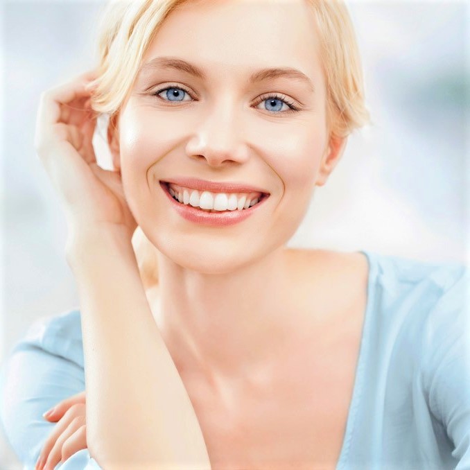 Teljes alsó-felső fogkő eltávolítás polírozással és teljes körű állapotfelméréssel előleg