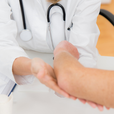 Óvd meg bőröd az akne, bőrgomba, tűzfolt, ekcéma, pikkelysömör nyomaitól bőrgyógyásszal.