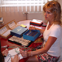 Macher Irén diplomás fizioterapeuta, addiktológus